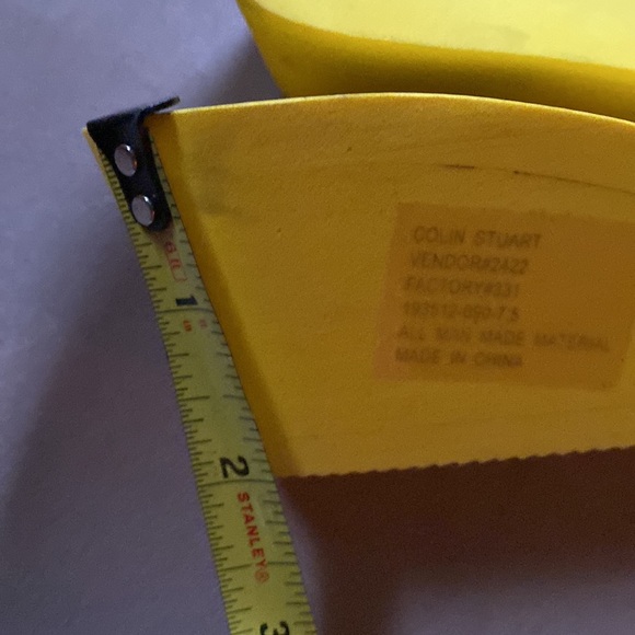 Comfortable Colin Stuart Bright Yellow. Wedge small heel Flip Flop Size 7.5 . - Picture 3 of 9